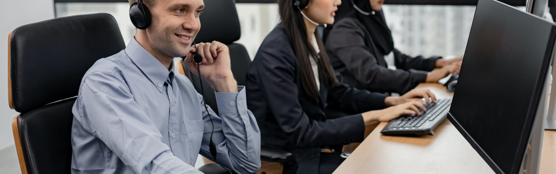 group-of-diverse-telemarketing-customer-service-staff-team-in-call-center-1-1.jpg